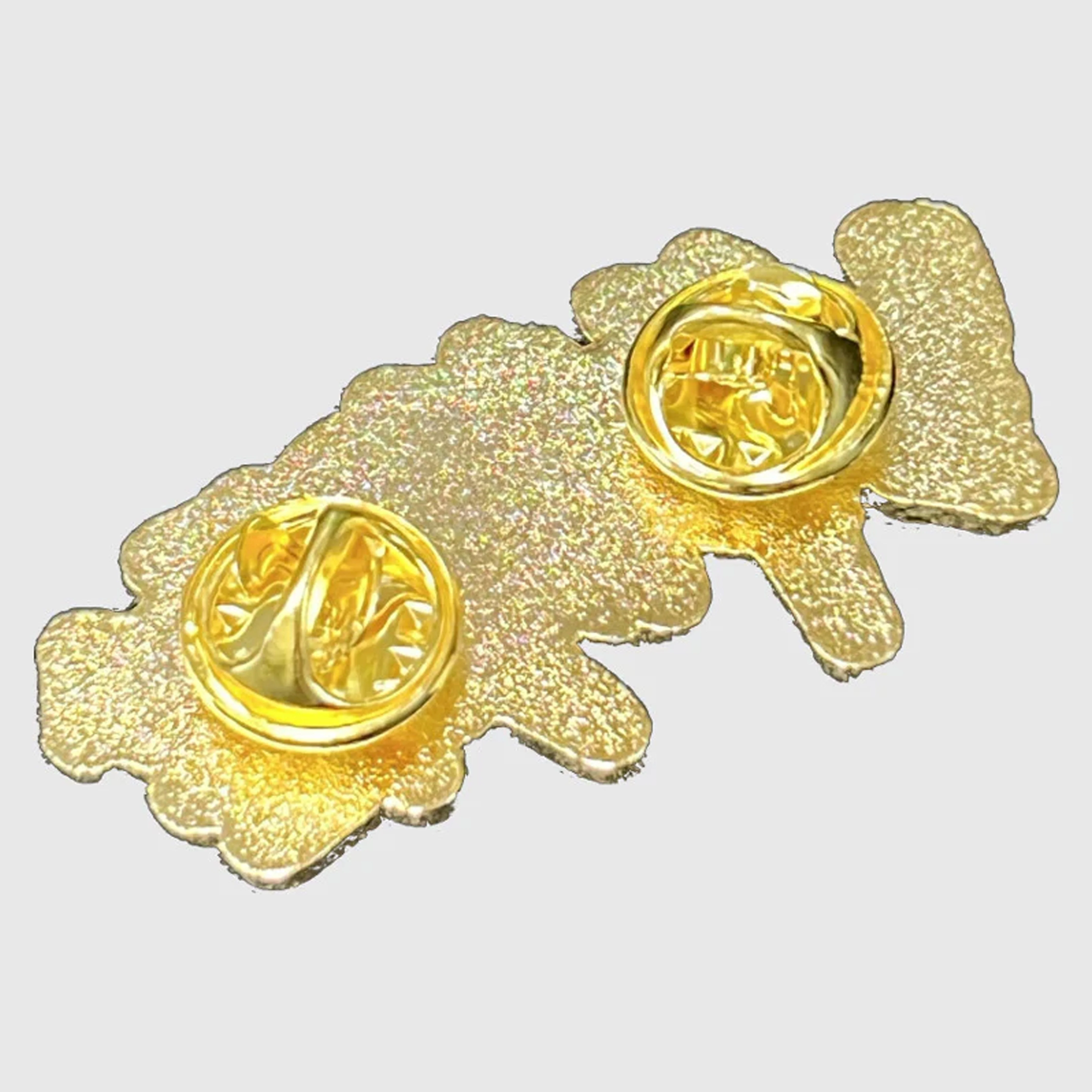 Lovenskate Gold Pin Badge - Image 2