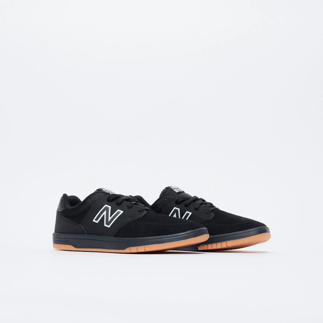 New Balance Numeric 425 Skateboard Shoes - Black / White - Image 2
