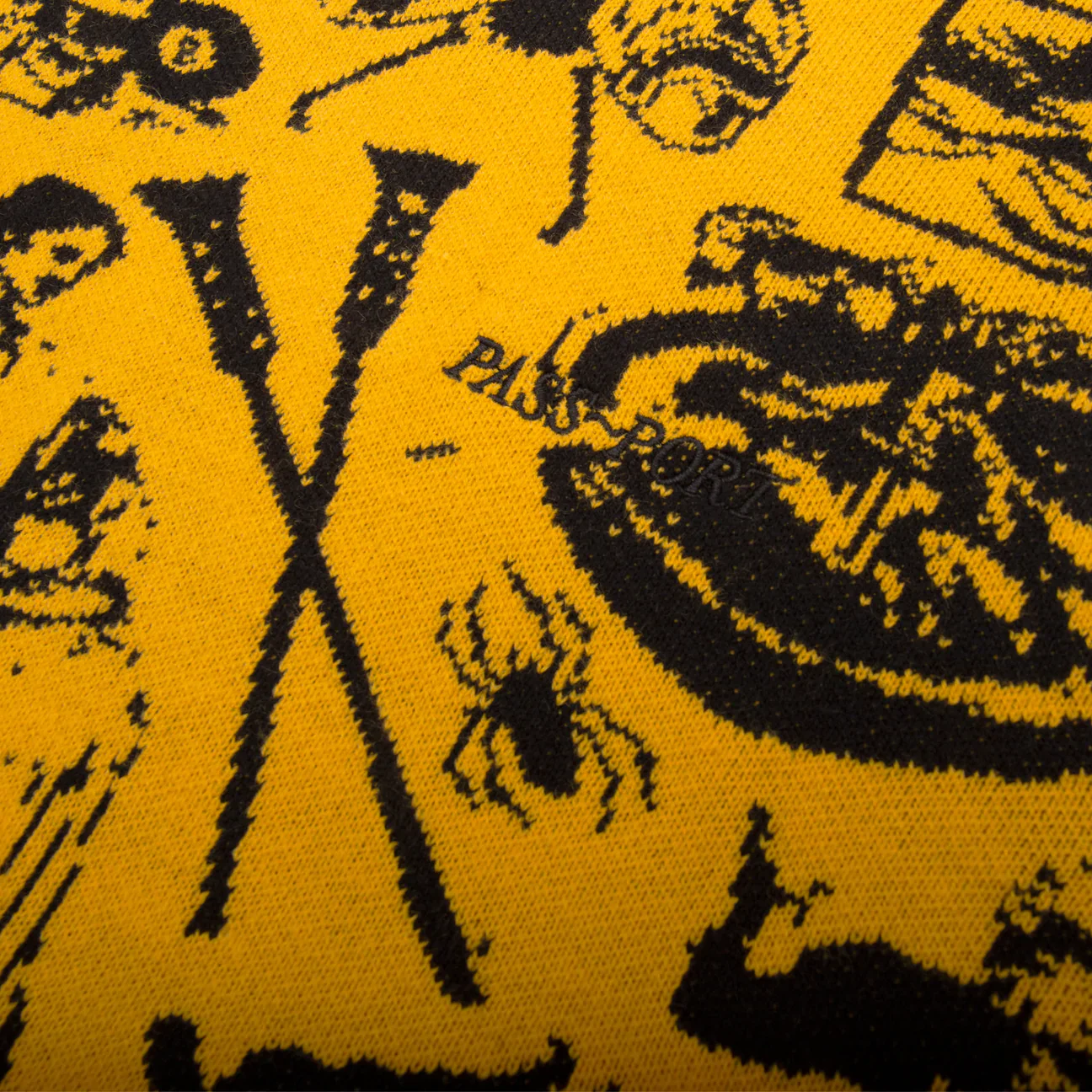 Pass-Port 11 Years Inside The Portal Knitted Sweater Gold/Black - Image 2
